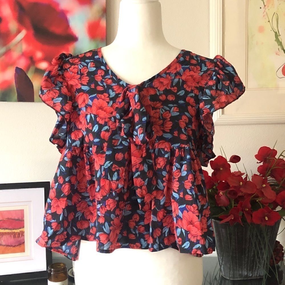 Flutter Sleeve Flowy Crop Top Blue and Red - Picture 6 of 8